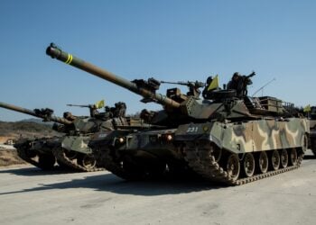Güney Koreli K1 tankı personeli aşırı sıcaklarla baş başa
