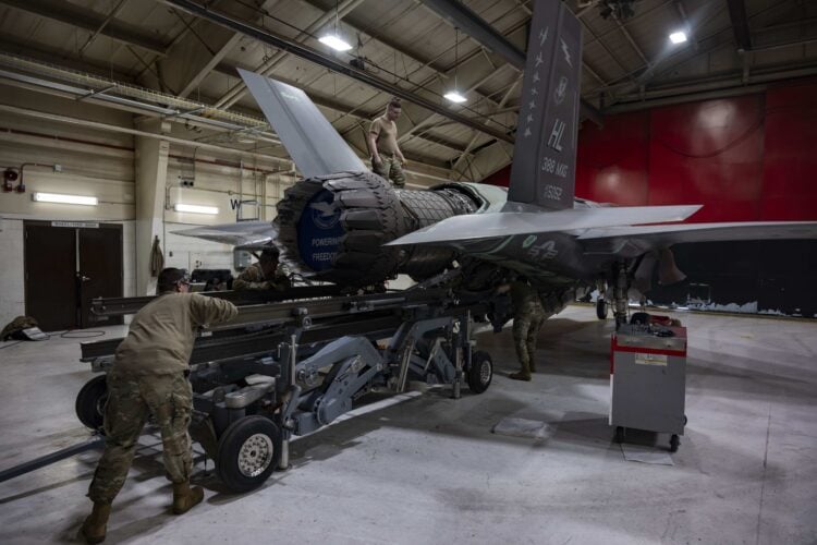 Finlandiya’nın “F-35 motor merkezi” tamamlandı