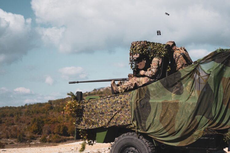 Fransa İHA’lara karşı modernize ettiği eski top sistemini test ediyor