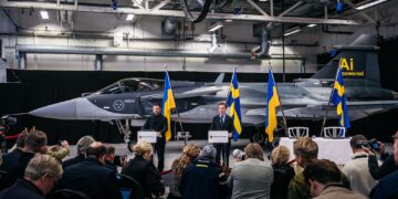 Ukrayna’dan Gripen savaş uçağı tedariki için resmi adım