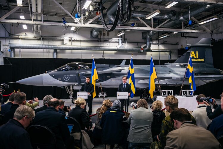 Ukrayna’dan Gripen savaş uçağı tedariki için resmi adım