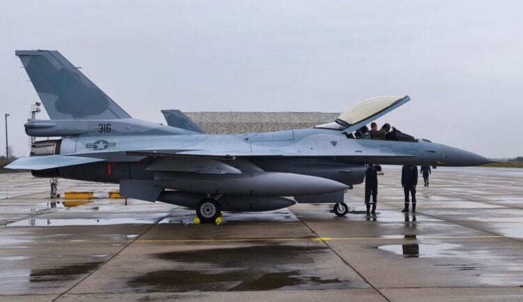 Bulgaristan’a F-16 Block 70 teslimatı