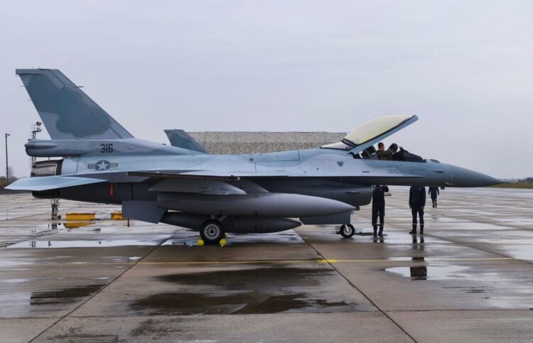 Bulgaristan’a F-16 Block 70 teslimatı