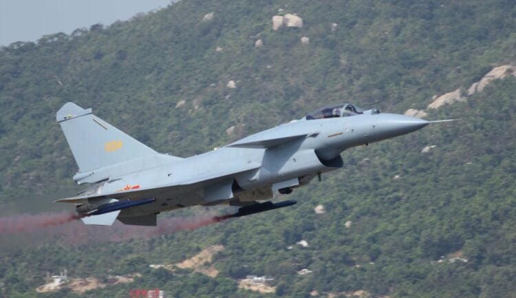 Bangladeş Çin’den savaş uçağı alımına hazırlanıyor