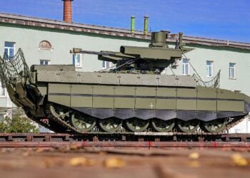 Rus ordusuna zırhlı araç teslimatı