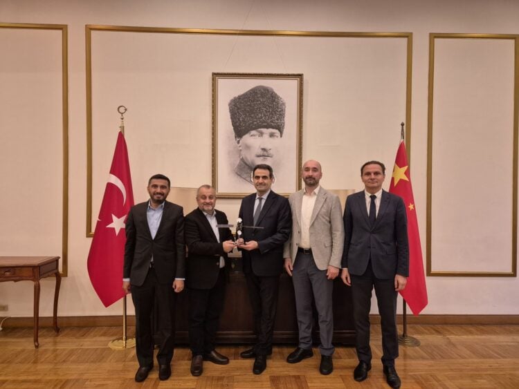 Türkiye ve Çin’den haberleşmede iş birliği