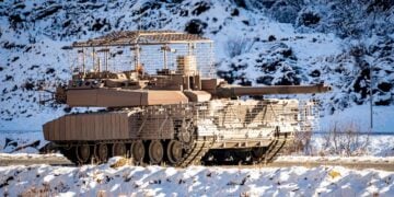Yenilenen Leclerc tankı tatbikatta