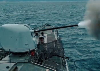 MKE’nin 127 mm Millî Deniz Topu namlusundan ilk test atışı