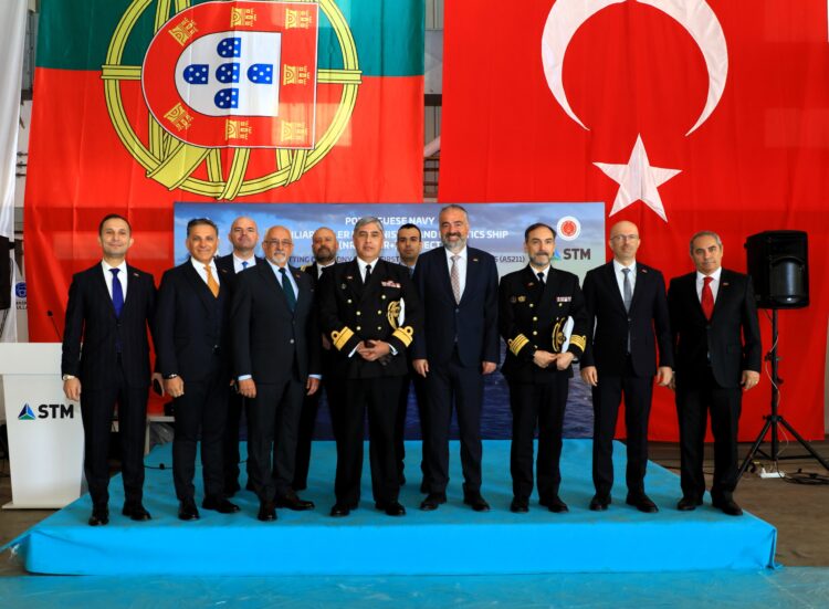 Portekiz’e ihraç edilecek gemilerin sac kesimi yapıldı