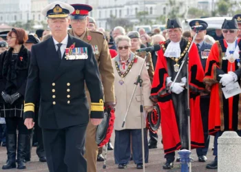 Birleşik Krallık’ta “sahte amiral” gözaltısı