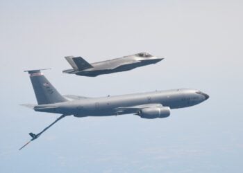 KC-135 ile ikmal operasyonları | KC-135 Dosyası – 2