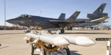 İsviçre F-35 savaş uçağı siparişini azaltıyor