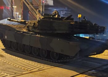 Polonya’ya tank sevkiyatı devam ediyor