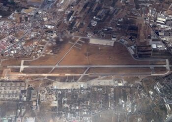 Yunan hava üssünü sel “vurdu”