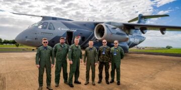 Polonya heyeti Embraer tesislerinde