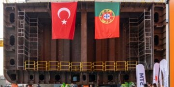 Portekiz için üretilen gemilerin blokları kızağa alındı