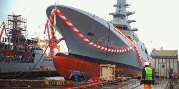 AKDENİZ fırkateyni denize indirildi!