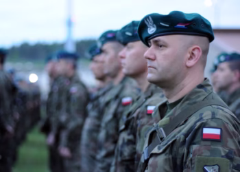 Bir ülke daha Çin yapımı araçları askeri tesislere yasakladı
