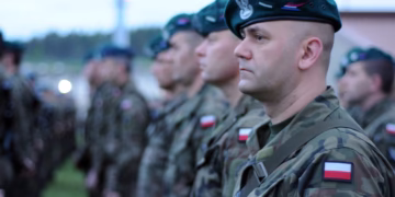 Bir ülke daha Çin yapımı araçları askeri tesislere yasakladı