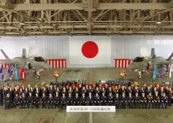Japonya ilk F-35B savaş uçağını operasyonel hizmete aldı