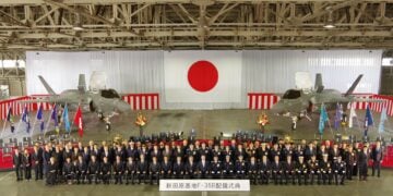 Japonya ilk F-35B savaş uçağını operasyonel hizmete aldı