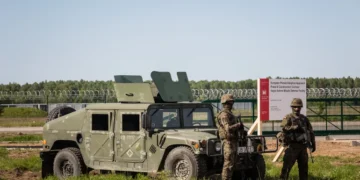 Bir ülke daha Çin yapımı araçları askeri tesislere yasakladı