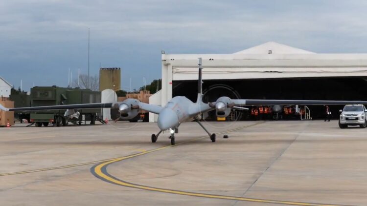 AKINCI TİHA’dan hava-hava atışında tam isabet