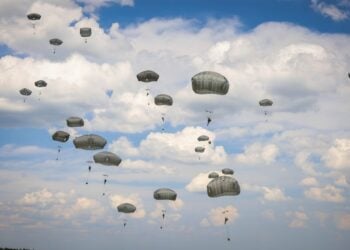 ABD hava indirme tatbikatını iptal etti