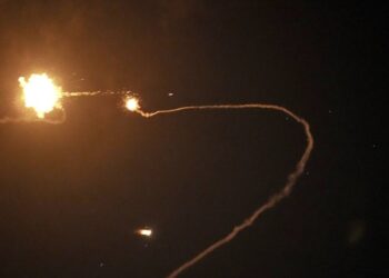 Türk hava sahasına yönelen balistik füze engellendi!