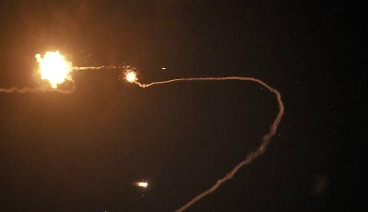 Türk hava sahasına yönelen balistik füze engellendi!