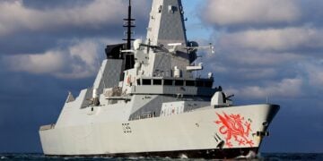 Birleşik Krallık’ın savaş gemisi Kıbrıs’a gecikmeli gidecek