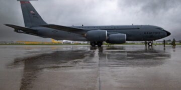 ABD’ye ait yakıt ikmal uçağı düştü