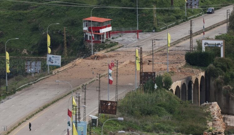 İsrail Lübnan’ı vurmaya devam ediyor