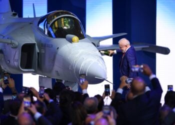 Brezilya’da üretilen ilk Gripen E ortaya çıktı