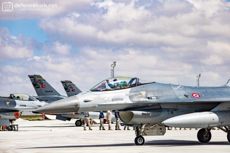 Türk F-16’ları Kıbrıs yolcusu!