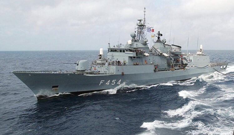 Yunanistan’ın yeni savaş gemisi Kıbrıs’a gidiyor