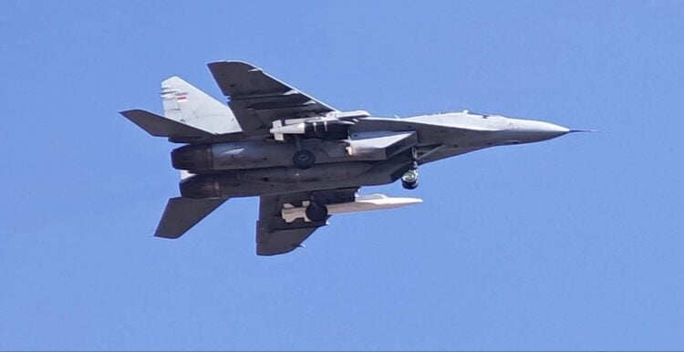 Çin füzesi Sırbistan’ın uçağında görüldü