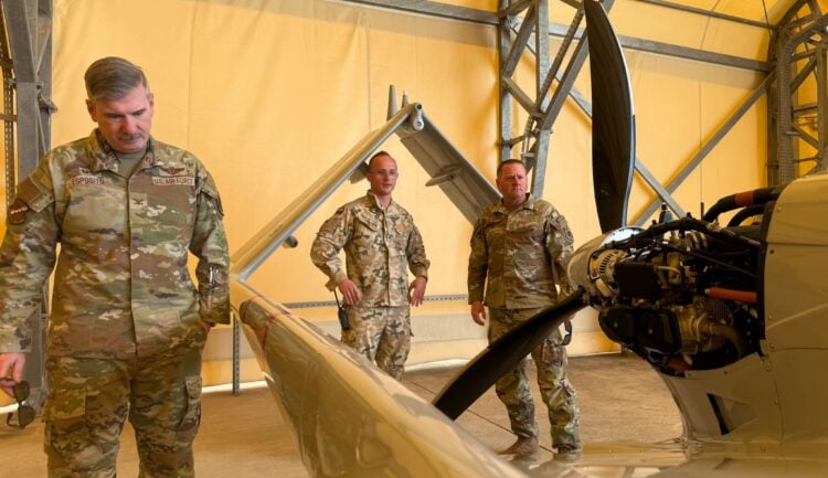 ABD’li Komutan Bayraktar TB2 SİHA’yı inceledi!