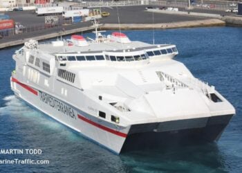 Yunan armatörden donanmaya bağış