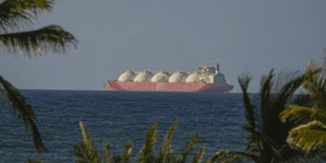 İran Hürmüz Boğazı’nı yeniden kapattı