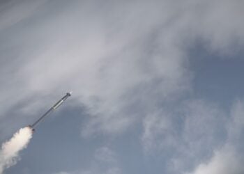 Fransa’nın yeni roketinden ilk atış testi