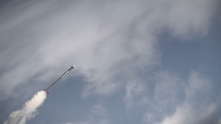 Fransa’nın yeni roketinden ilk atış testi