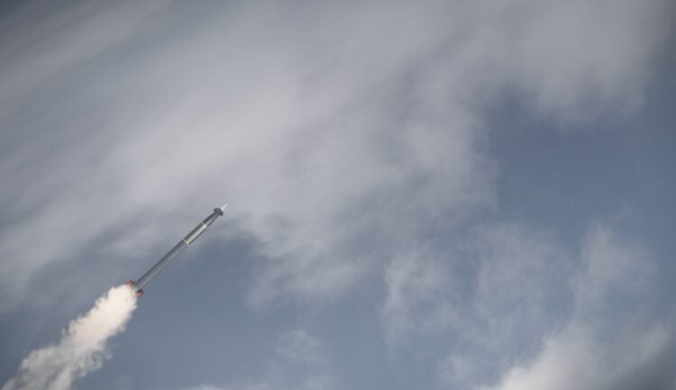 Fransa’nın yeni roketinden ilk atış testi