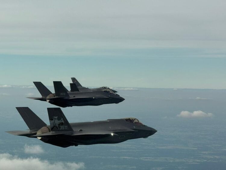 Polonya’nın ilk F-35PL uçakları ülkeye ulaştı