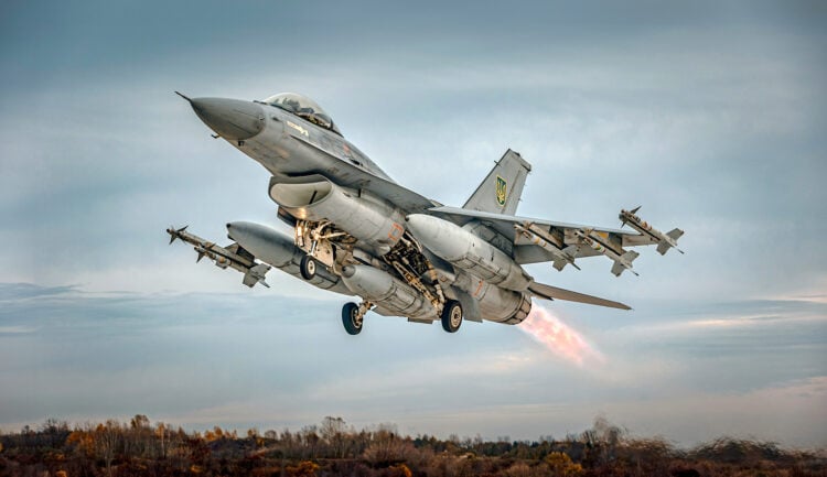 Ukrayna’ya F-16 savaş uçakları için simülatör teslimatı