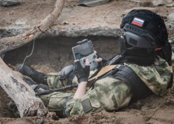 Rusya üniversite öğrencilerini dron pilotu olarak cepheye gönderiyor