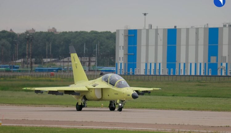 Yak-130M ilk uçuşunu başarıyla tamamladı