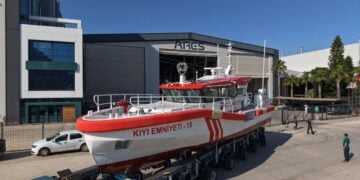 İlk ARES 18 SAR botu suya indirildi