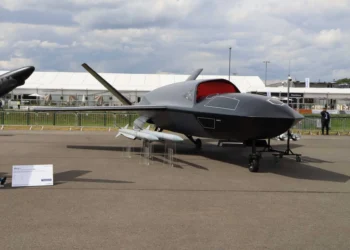 Airbus yeni insansız savaş uçağını tanıttı