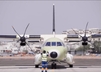 Hindistan’da üretilen ilk C295 gökyüzü ile buluştu